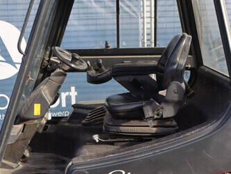 2001-linde-e30-02-1397978-44521554