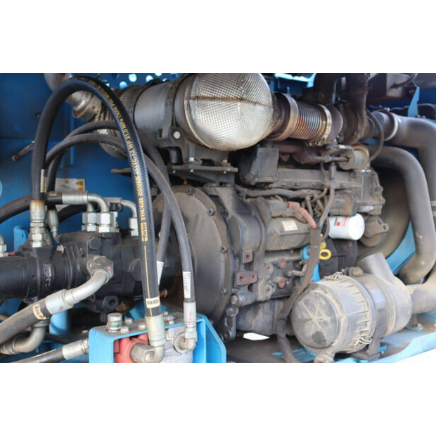 2018 Genie S-65 TRAX-44521778