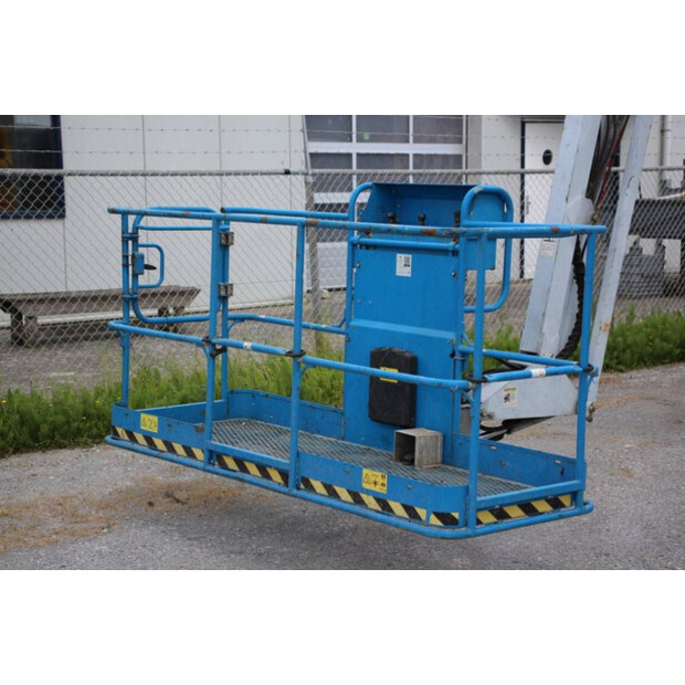 2005 Genie Z-60/34-44521819