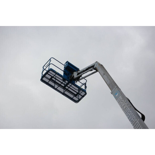 2005 Genie Z-60/34-44521837