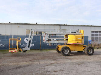 Image for ARTICULATED BOOM LIFTS 2006 Genie Z-60/34