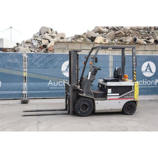 2007 نيسان P1B2-44522368