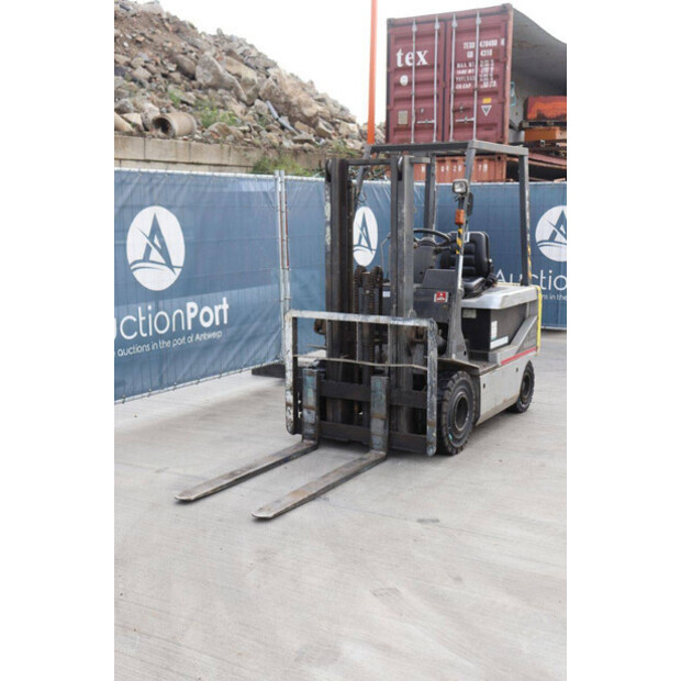 2007 نيسان P1B2-44522376