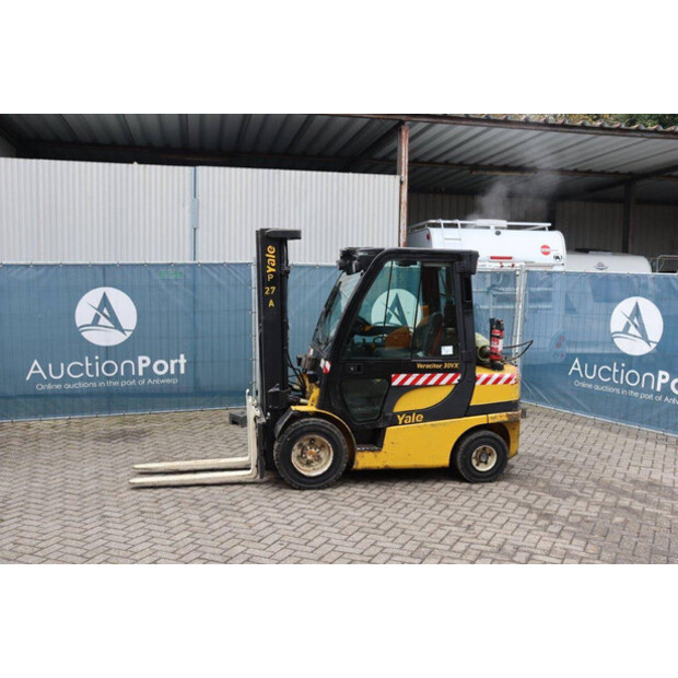 2012 يال GLP30VX-44522553