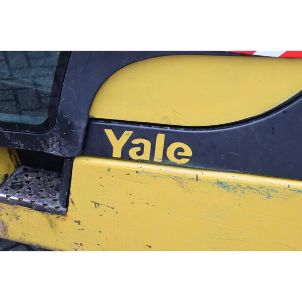 2012 يال GLP30VX-44522569