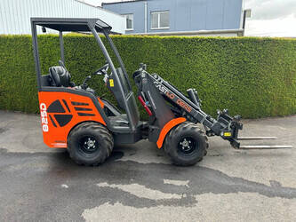 Image for WHEEL LOADERS 2022 825 825D