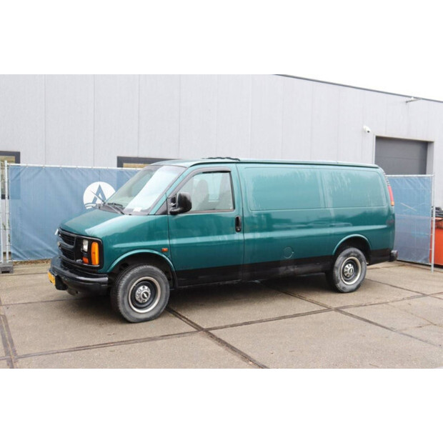2000 Chevrolet Chevy Van-44523530