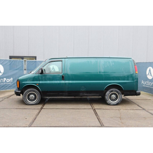 2000 Chevrolet Chevy Van-44523531