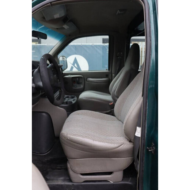 2000 Chevrolet Chevy Van-44523548