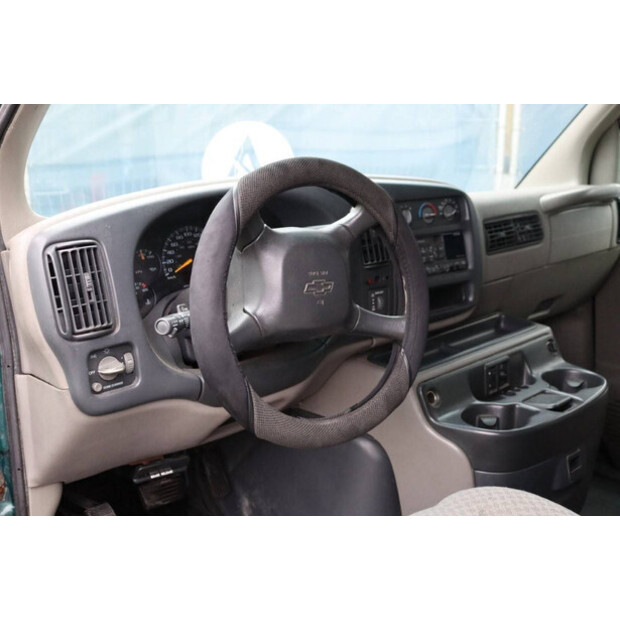 2000 Chevrolet Chevy Van-44523550