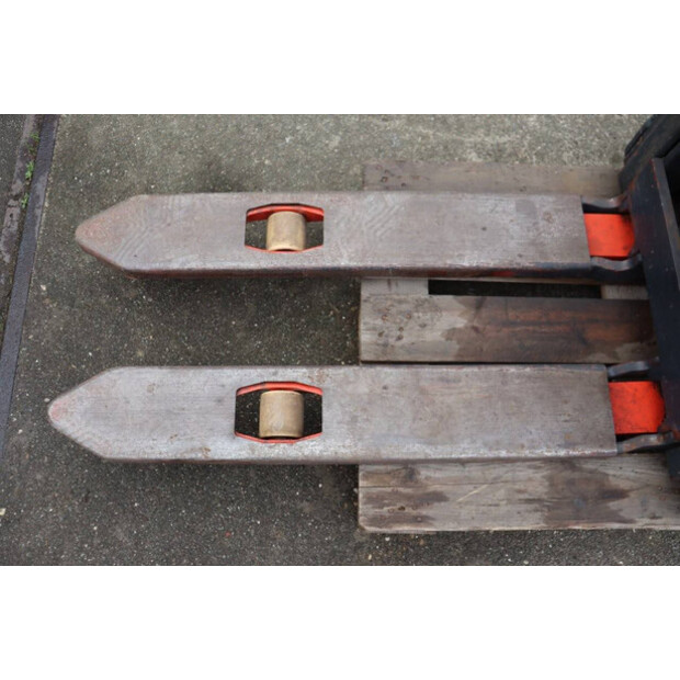 ليندي L12-44523609