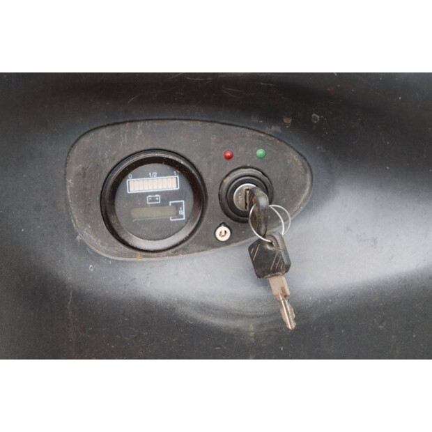 ليندي L12-44523615