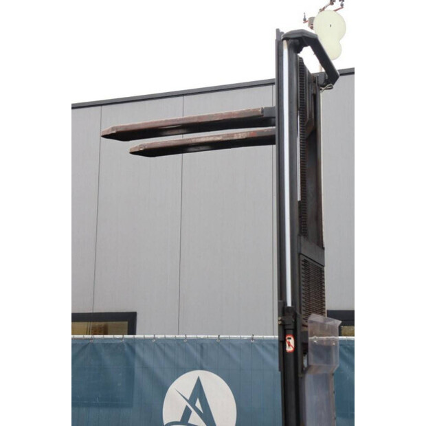 ليندي L12-44523625