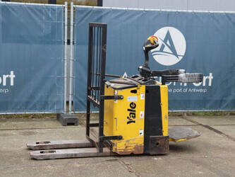صورة ل Electric Pallet Truck 2008 يال MP20X