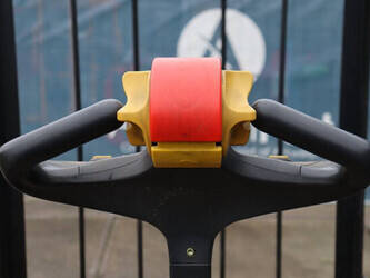 2008-yale-mp20x-44523676