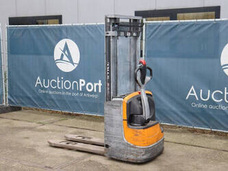 2015-still-exv-12-1398050-44523682