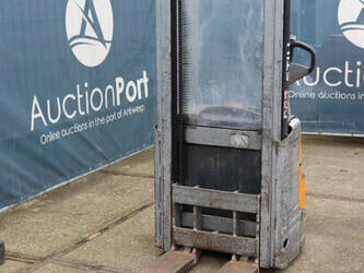 2015-still-exv-12-1398050-44523688