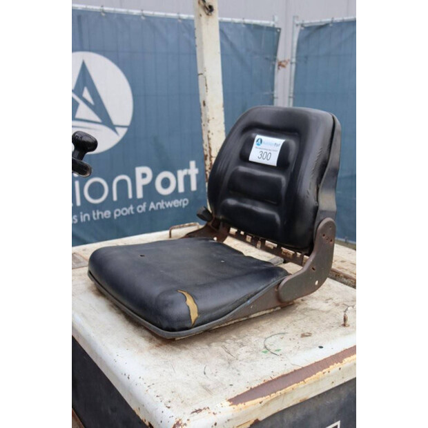 1990 Komatsu FB15-5-44523727