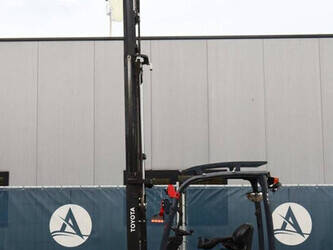 2021-toyota-8fbe18t-44523875