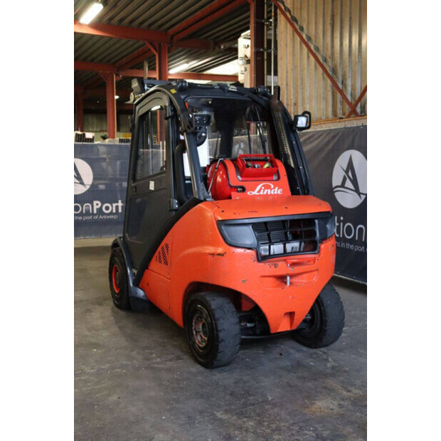 2011 Linde H35T-01-44524024