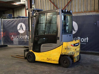 2018-jungheinrich-efg-320-1398062-44524096