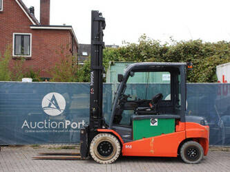 2016-toyota-8fbmt50-1398064-44524171