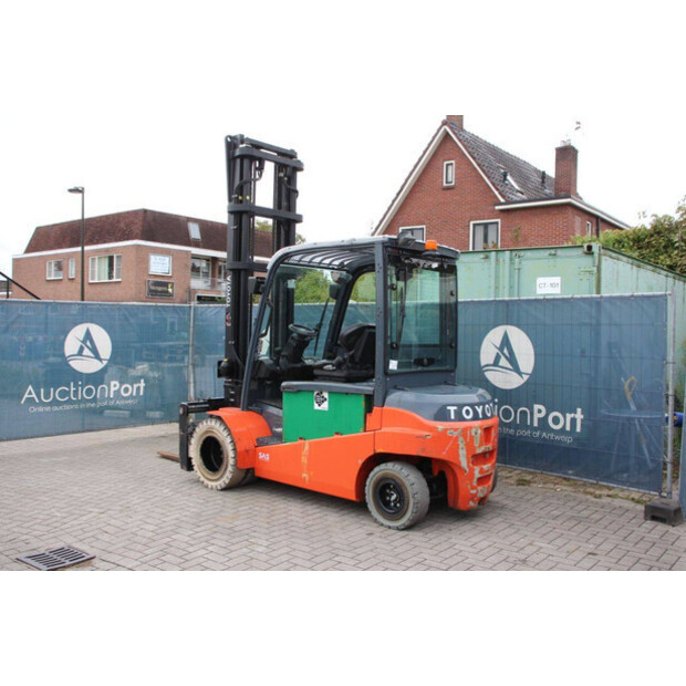 2016 تويوتا 8FBMT50-44524172