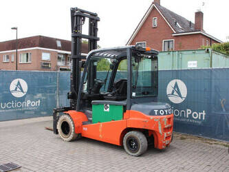 2016-toyota-8fbmt50-1398064-44524172