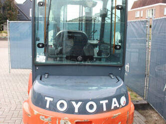 2016-toyota-8fbmt50-1398064-44524173