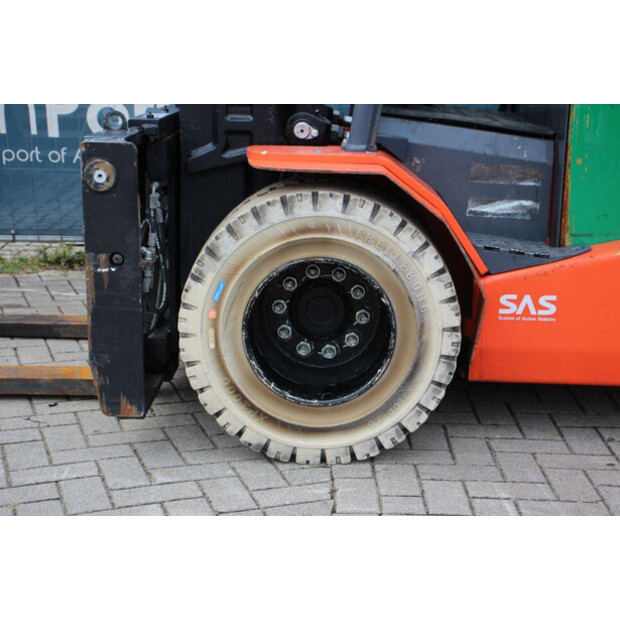 2016 تويوتا 8FBMT50-44524184