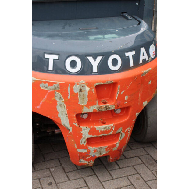 2016 تويوتا 8FBMT50-44524187