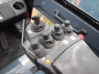 2016-toyota-8fbmt50-1398064-44524195