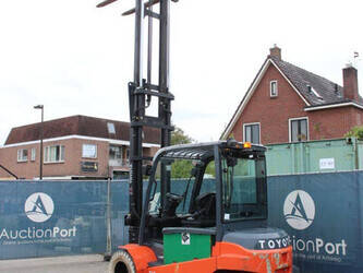 2016-toyota-8fbmt50-1398064-44524199