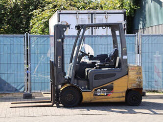 Image for LIFTS Caterpillar 2EP5000 for Sale in United Arab Emirates