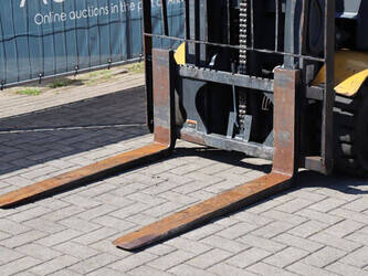 caterpillar-2ep5000-1398074-44524549