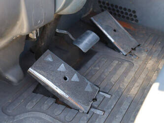 caterpillar-2ep500-1398075-44524601