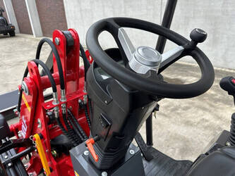 2025-wolf-mini-750-1398082-44524856