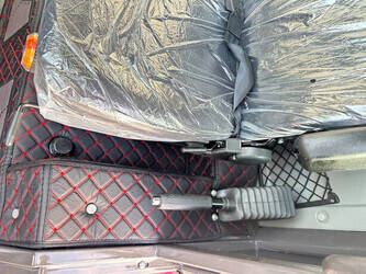 2025-wolf-mini-780t-44524900