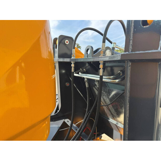 2025 Blanche TW36-44525082