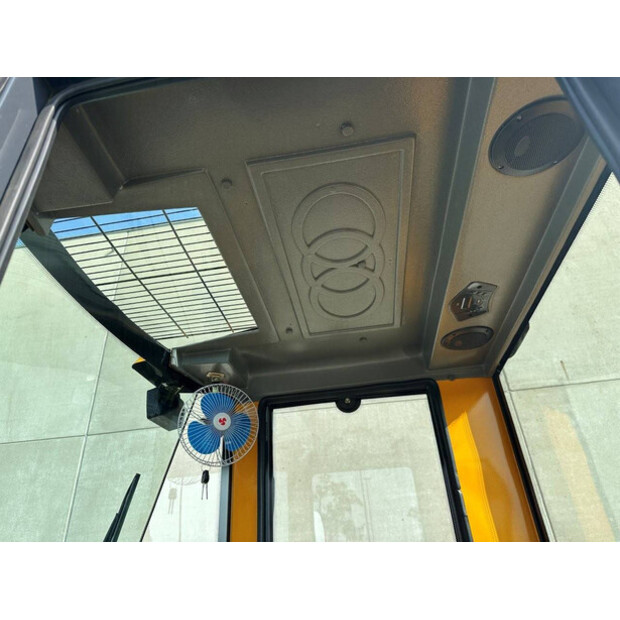 2025 Blanche TW36-44525095