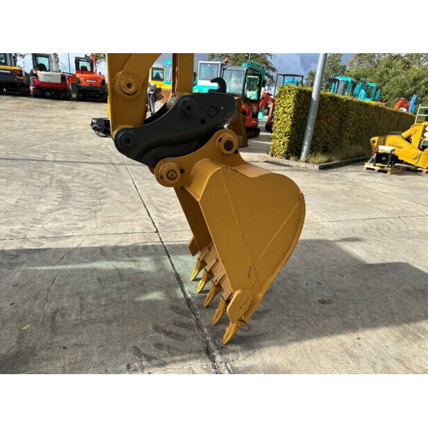 2017 Caterpillar 305.5E2-44525196