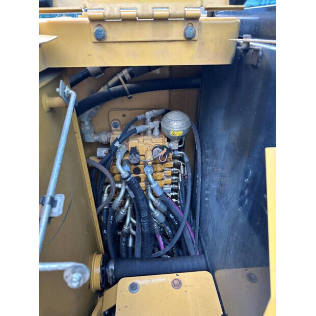 2017 Caterpillar 305.5E2-44525201
