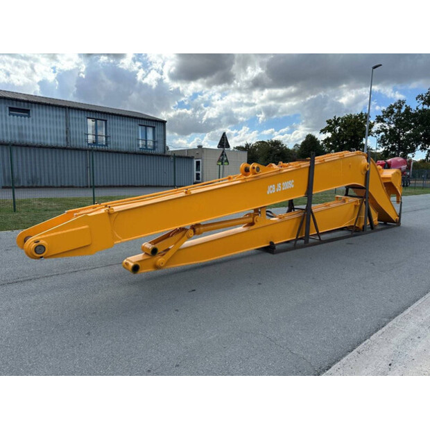 2025 JCB JS200SC-44525647