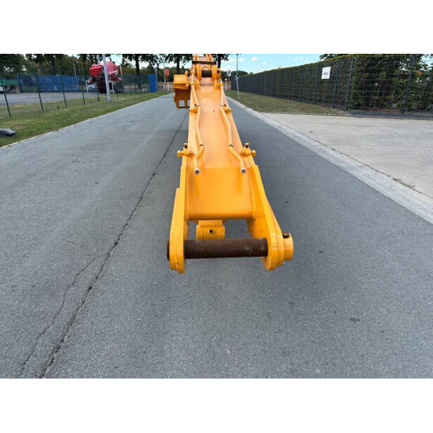 2025 JCB JS200SC-44525648