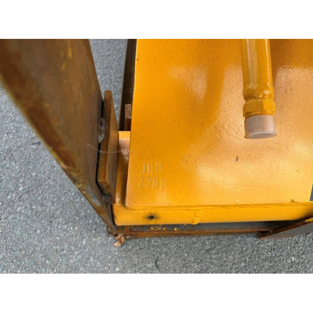 2025 JCB JS200SC-44525654