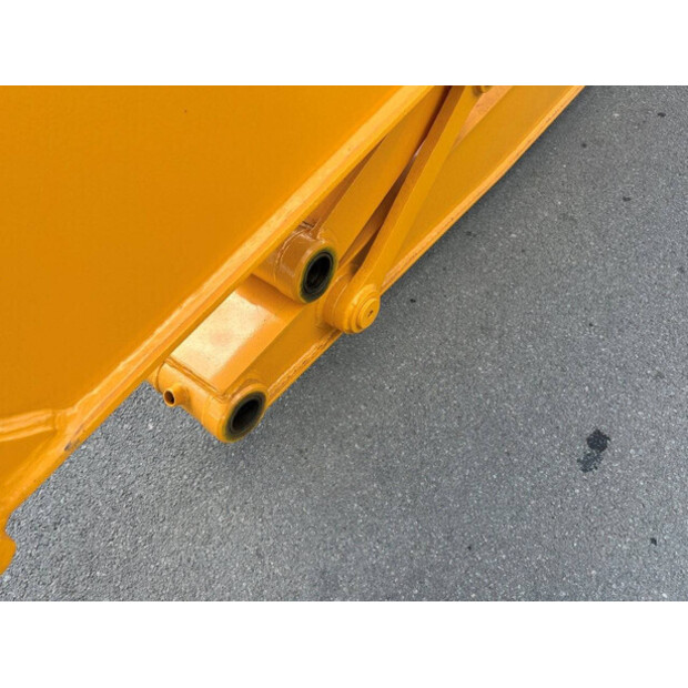 2025 JCB JS200SC-44525659