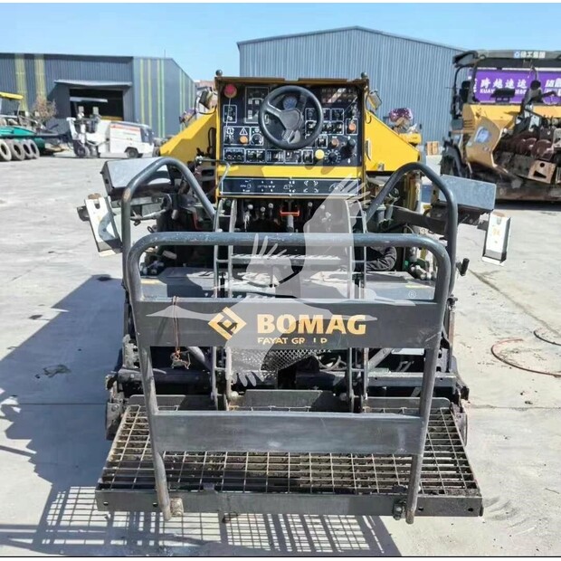 2017 BOMAG BF223C-44535370