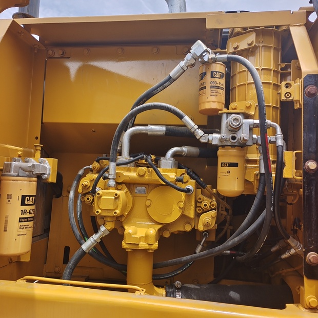 2024 كاتربيلر 323D-44538719