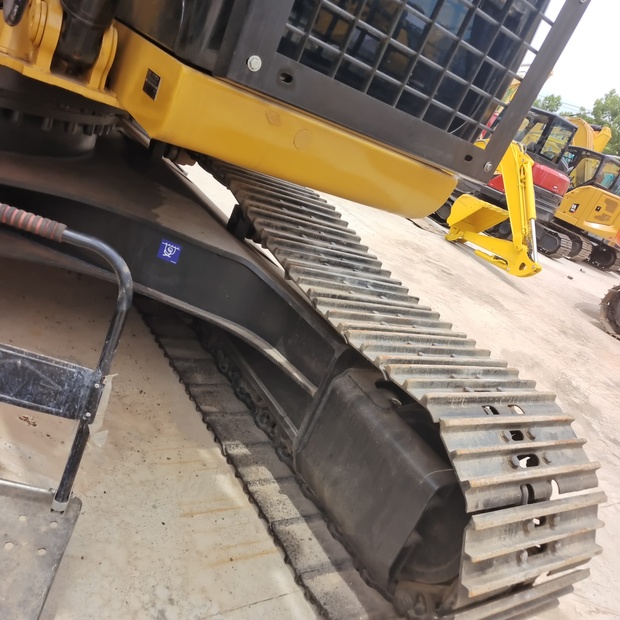 2024 كاتربيلر 323D-44538723