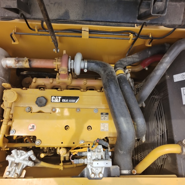 2024 كاتربيلر 323D-44538740